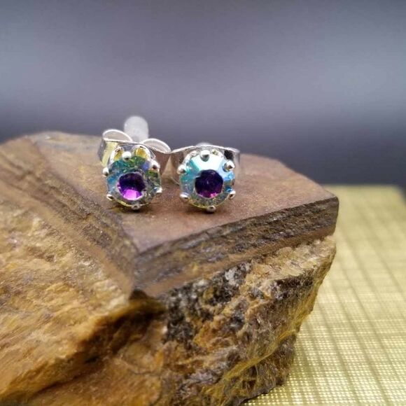 Rainbow prism stud earringsāE0154 - Picture 2 of 4
